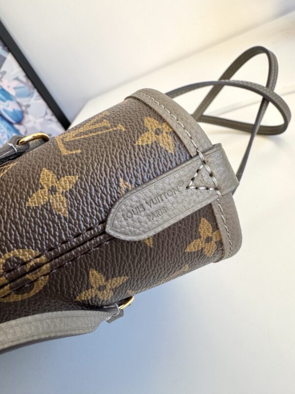 sy_no_DBE49CCBB972576330D1F9D5DFC133B5_5 Louis Vuitton Neverfull Inside Out MM Tote Bag – Back To School Collection