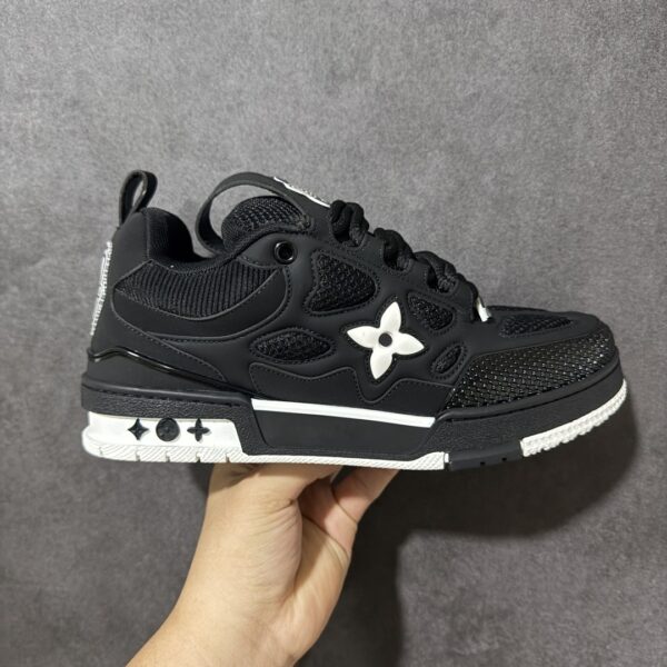 sy_no_DC6E257B0E77F9725BDF86EE27512AE5_0 Black & White Retro Skate Sneakers