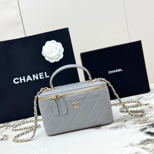 sy_no_DD5BC9ED40647F23C981098AA84878C7_0 Chanel Vanity Case with Handle – Quilted Lambskin Chain Bag (Grey)