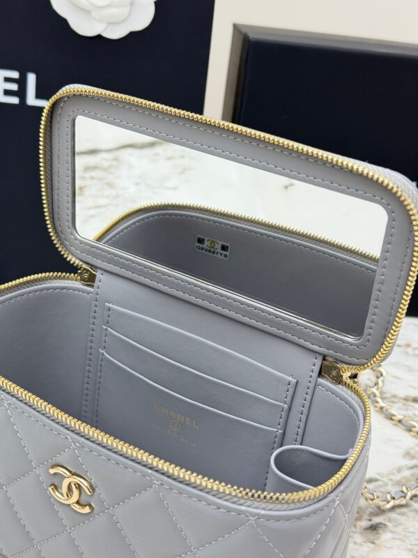 sy_no_DD5BC9ED40647F23C981098AA84878C7_8 Chanel Vanity Case with Handle – Quilted Lambskin Chain Bag (Grey)