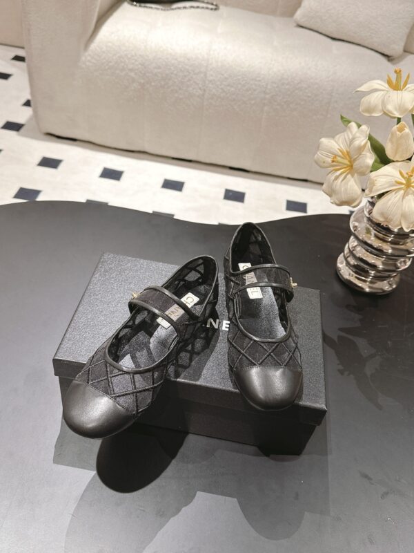 sy_no_DD8DF0905BA93DA603FAE93E18A2BBD1_0 Chanel Mary Jane Ballet Flats in All Black