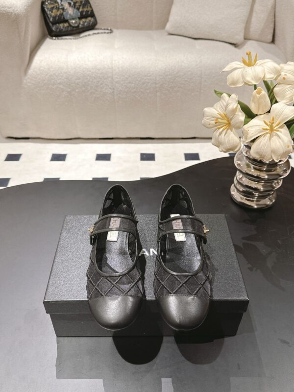 sy_no_DD8DF0905BA93DA603FAE93E18A2BBD1_1 Chanel Mary Jane Ballet Flats in All Black