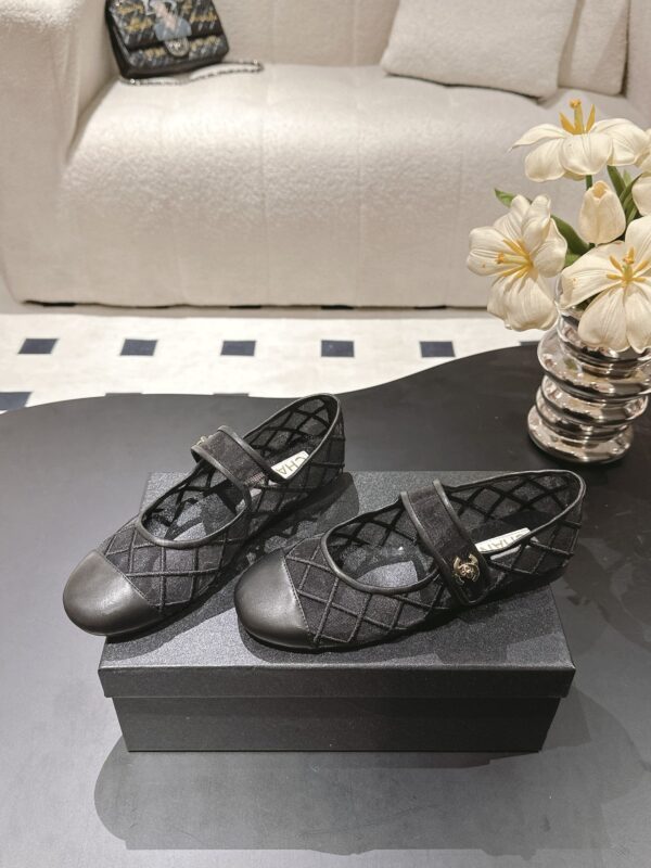 sy_no_DD8DF0905BA93DA603FAE93E18A2BBD1_2 Chanel Mary Jane Ballet Flats in All Black