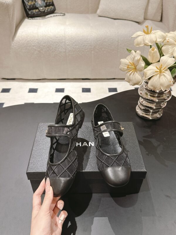 sy_no_DD8DF0905BA93DA603FAE93E18A2BBD1_4 Chanel Mary Jane Ballet Flats in All Black