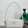 sy_no_DF936B28FC38E66F2B27DD806955A154_0 Chalk White Smooth Leather Rectangular Underarm Camera Bag