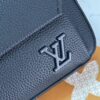 sy_no_DFBBFBD7BF6C29965F877DD96EB28FAE_4 Pilot Mini Bag – Grained Leather