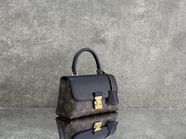 sy_no_E16423AEE83792182F10C7A42F235113_2 Madeleine BB Bag