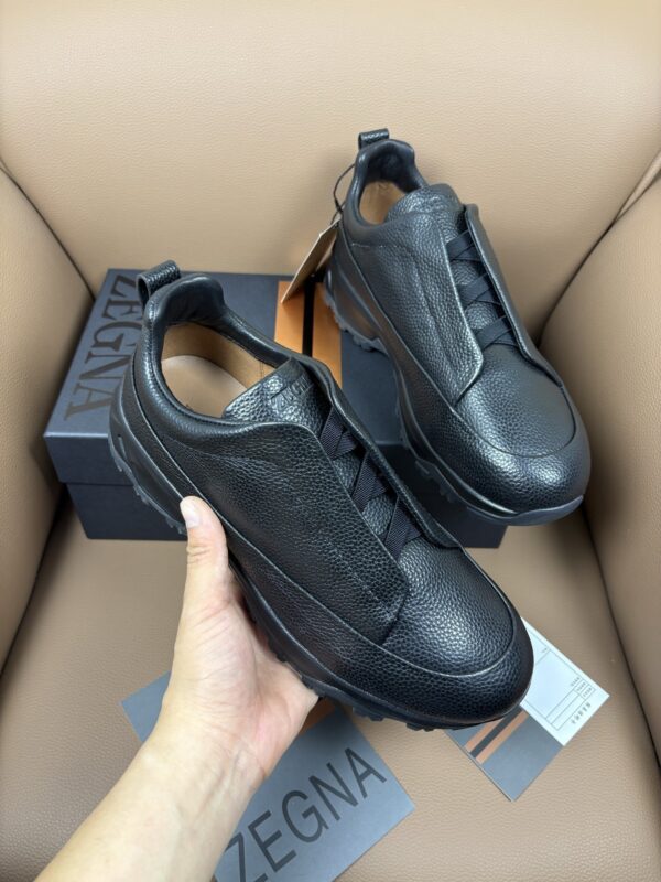 sy_no_E195AFA611CC3D538FC5EA334C79C1E0_1 Black Textured Leather Vibram® Lug-Sole Slip-On Sneakers