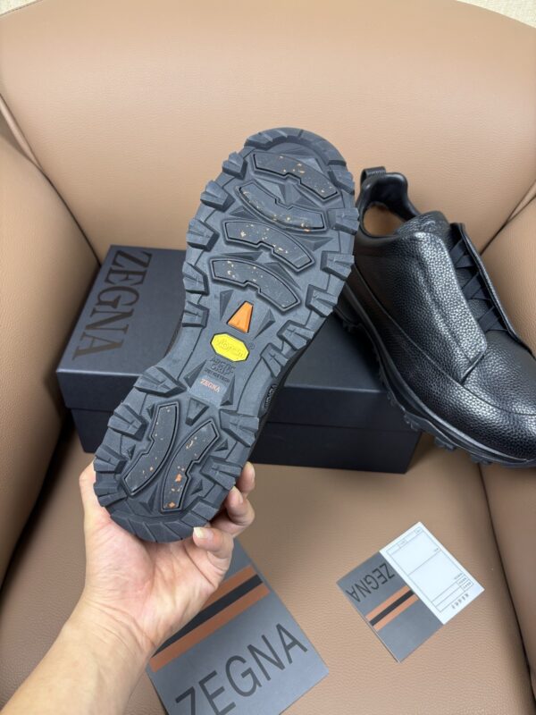 sy_no_E195AFA611CC3D538FC5EA334C79C1E0_7 Black Textured Leather Vibram® Lug-Sole Slip-On Sneakers