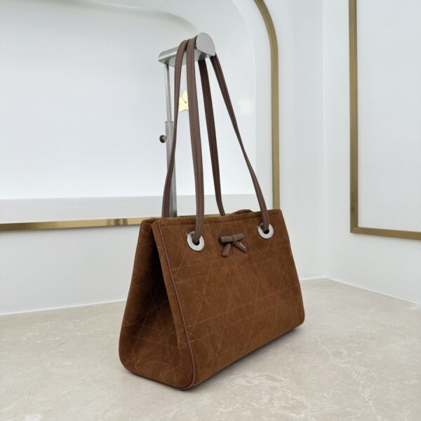 sy_no_E2273A3133D3659814113F6907F6129F_1 Dior Bow Tote Bag – Brown Italian Leather
