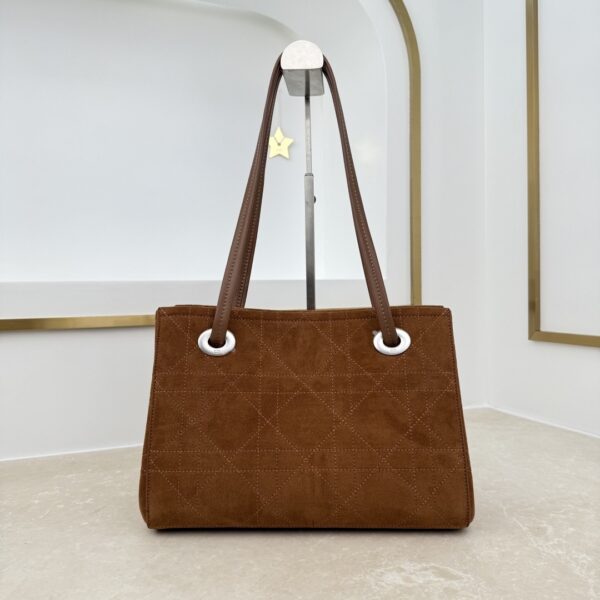 sy_no_E2273A3133D3659814113F6907F6129F_2 Dior Bow Tote Bag – Brown Italian Leather