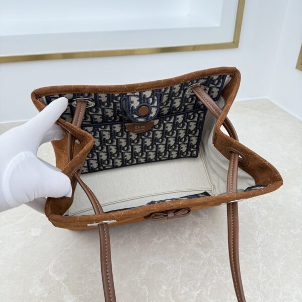 sy_no_E2273A3133D3659814113F6907F6129F_7 Dior Bow Tote Bag – Brown Italian Leather