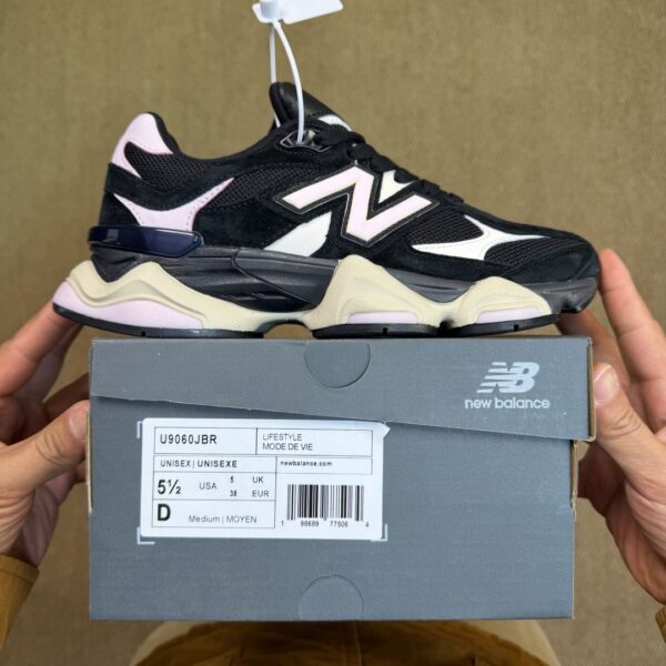 sy_no_E24229213E2F4DFA4AC2BECDFF15AD39_7 Black & Pink 9060 Retro Sneakers