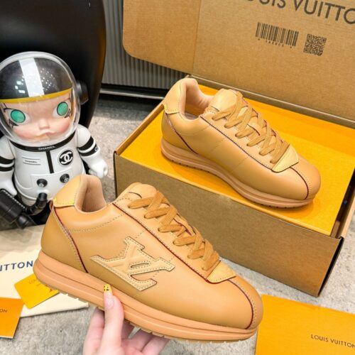 sy_no_E2C1CA1A4BB265D22FEB12197FF76D8C_0 Louis Vuitton Tan Vachetta Leather Retro Runner Sneakers