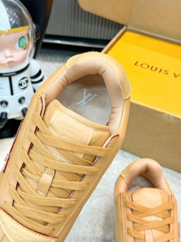 sy_no_E2C1CA1A4BB265D22FEB12197FF76D8C_5 Louis Vuitton Tan Vachetta Leather Retro Runner Sneakers