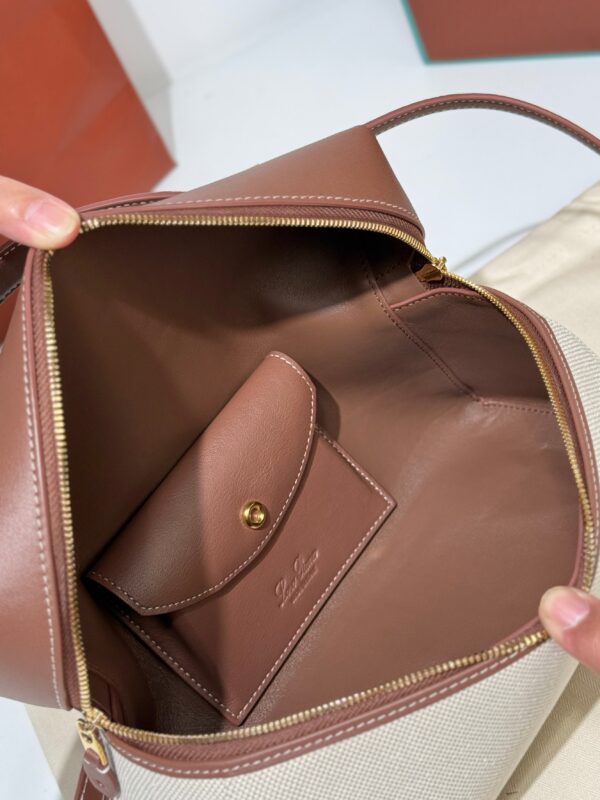 sy_no_E33A0A90B117FC959F0AC7E0631D6275_8 Loro Piana Extra Bag L27 Shoulder Bag – Saddle Leather