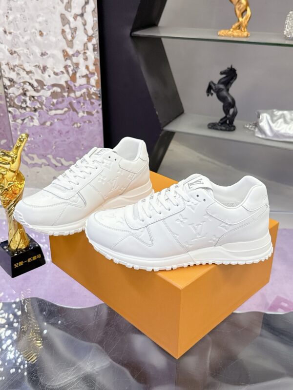 sy_no_E3A188C9FF6585CD74662E723BFE019E_3 Louis Vuitton Men's Run Away Sneaker – New Model in White Grained Calfskin