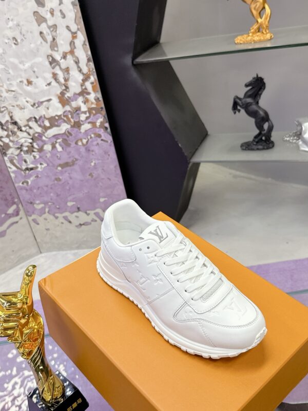 sy_no_E3A188C9FF6585CD74662E723BFE019E_5 Louis Vuitton Men's Run Away Sneaker – New Model in White Grained Calfskin