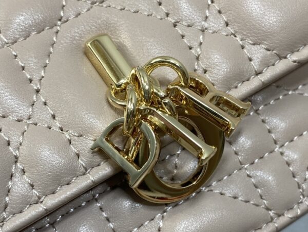 sy_no_E4D29EC141FD3BA698D6C24B072ED567_2 Miss Dior Mini Top-Handle Bag – Blush Beige