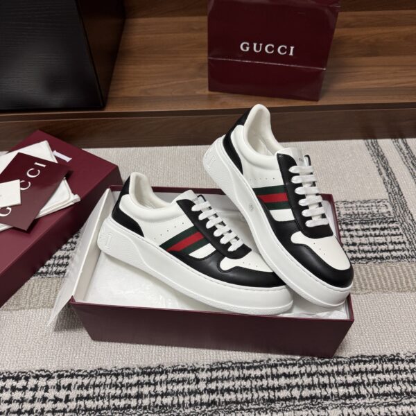 sy_no_E4F21EDBD509E86040858889F1B2E534_3 Gucci Re-Web Sneaker in Black & White Leather with White Sole