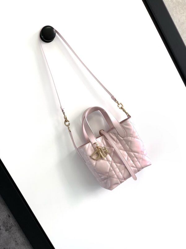 sy_no_E57A4F9C921DF34FEBC7AF6715F26A91_8 Dior Women's Toujours Oversized Cannage Calfskin Shoulder Bag