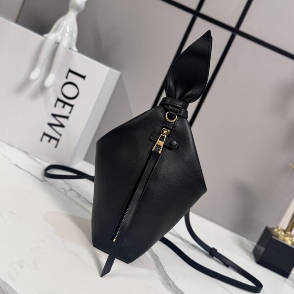 sy_no_E5E3BE1587EDE4B9A73642BEF79932ED_0 Loewe Scarf Backpack – Smooth Calfskin Leather