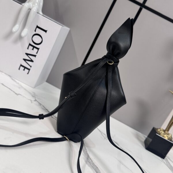 sy_no_E5E3BE1587EDE4B9A73642BEF79932ED_2 Loewe Scarf Backpack – Smooth Calfskin Leather