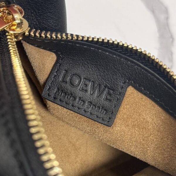 sy_no_E5E3BE1587EDE4B9A73642BEF79932ED_8 Loewe Scarf Backpack – Smooth Calfskin Leather