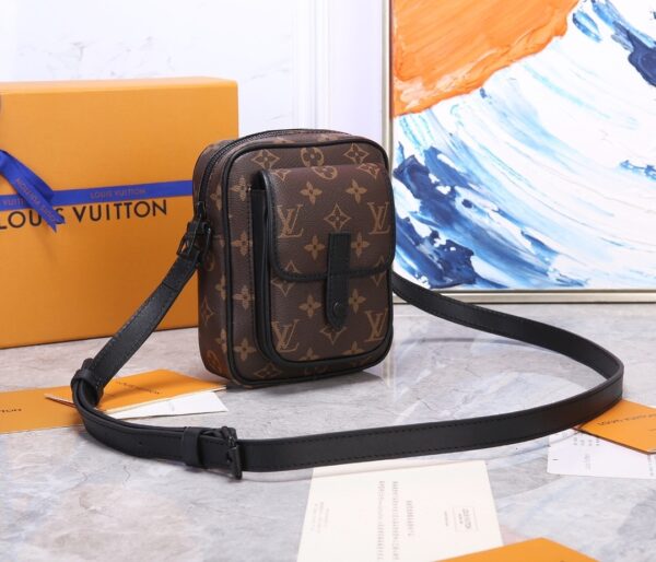 sy_no_E67354BD4BA0AD42FA37DB900ED17F29_1 Wearable Wallet Crossbody Bag