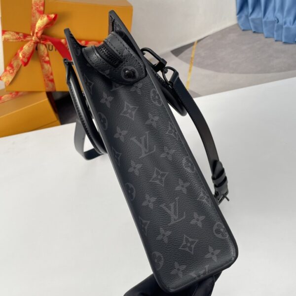 sy_no_E686D271982363465A5946BB17EE6A3A_4 Louis Vuitton Sac Plat Horizontal Zipped Briefcase – Monogram Eclipse Canvas
