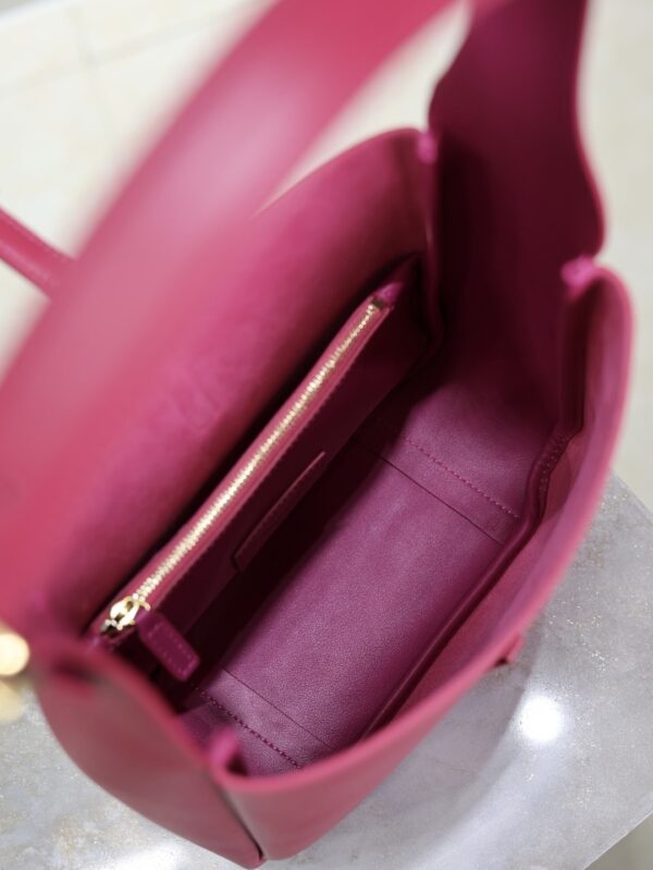 sy_no_E81165E26BCDC6594BA31DE29E0C53CB_6 LE 5 À 7 Underarm Bag – Fuchsia Pink