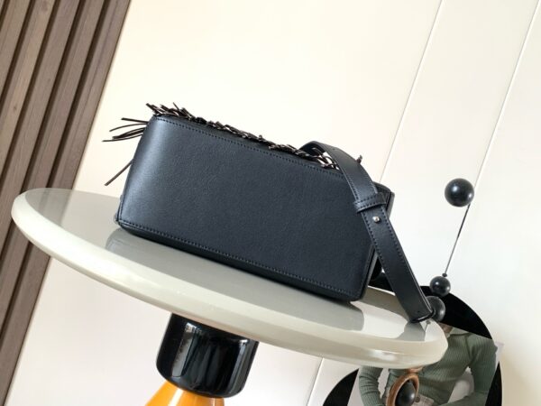 sy_no_E82CDDABEB62E3EED85FBC4C864F77B9_2 Black Small Geometric Fringe Puzzle Handbag