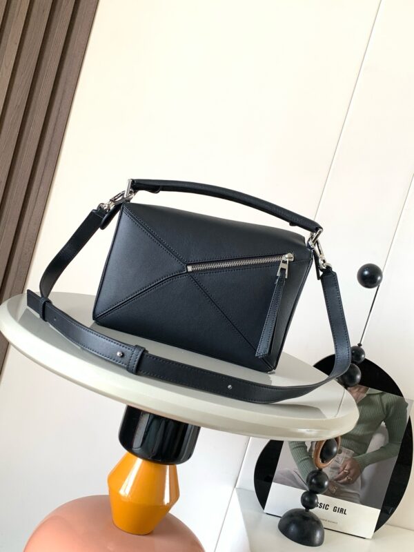 sy_no_E82CDDABEB62E3EED85FBC4C864F77B9_3 Black Small Geometric Fringe Puzzle Handbag