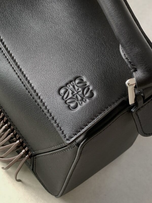 sy_no_E82CDDABEB62E3EED85FBC4C864F77B9_4 Black Small Geometric Fringe Puzzle Handbag