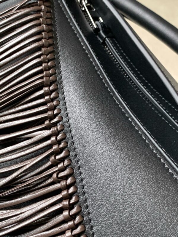 sy_no_E82CDDABEB62E3EED85FBC4C864F77B9_5 Black Small Geometric Fringe Puzzle Handbag