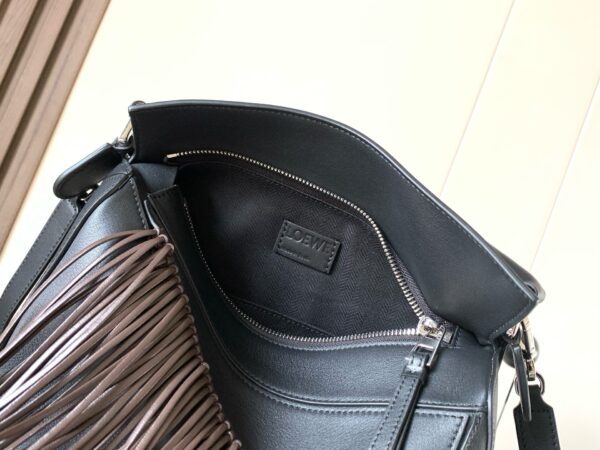 sy_no_E82CDDABEB62E3EED85FBC4C864F77B9_7 Black Small Geometric Fringe Puzzle Handbag