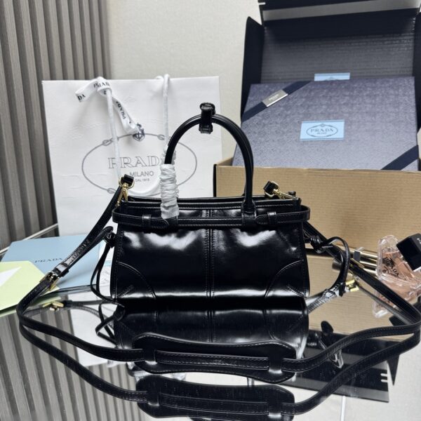 sy_no_E89A5C1B374E184A6D5D2B052B8F9695_1 Black Vintage Glossy Leather Buckle Mini Handbag
