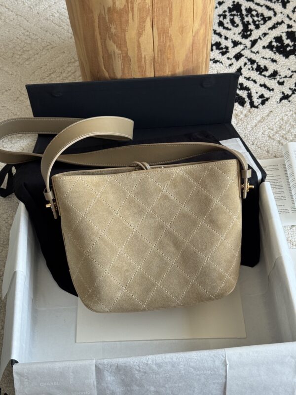 sy_no_E979C31F5327597AB15A22E6BC23C0AC_4 Sand Gold / Khaki Beige Suede Quilted Drawstring Bucket Bag
