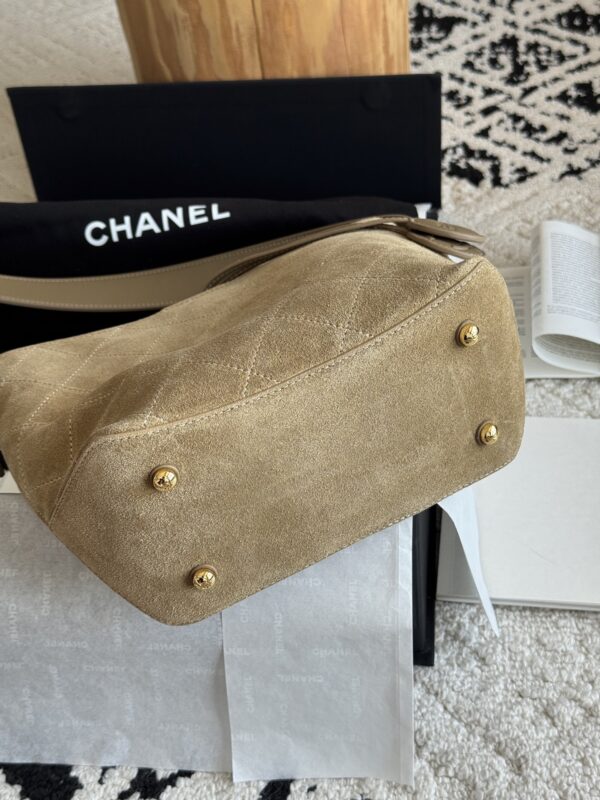 sy_no_E979C31F5327597AB15A22E6BC23C0AC_5 Sand Gold / Khaki Beige Suede Quilted Drawstring Bucket Bag