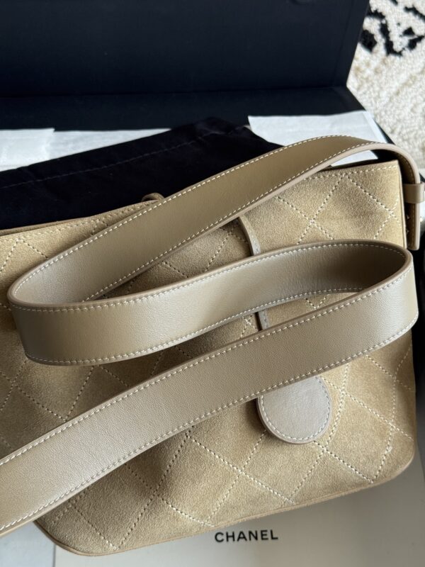 sy_no_E979C31F5327597AB15A22E6BC23C0AC_6 Sand Gold / Khaki Beige Suede Quilted Drawstring Bucket Bag