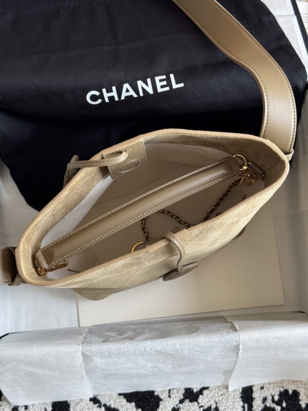 sy_no_E979C31F5327597AB15A22E6BC23C0AC_7 Sand Gold / Khaki Beige Suede Quilted Drawstring Bucket Bag