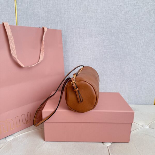 sy_no_E9828017E99DC27FBB0C9C7BA0B9F04F_5 Brown Leather Cylindrical Underarm Shoulder Bag