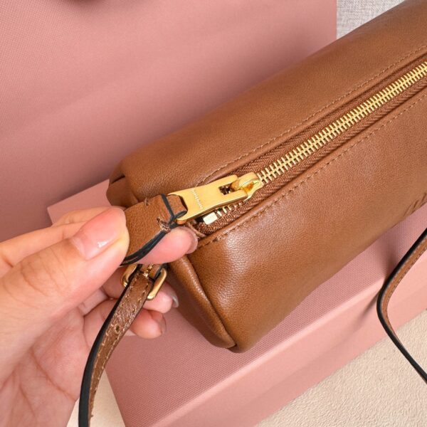 sy_no_E9828017E99DC27FBB0C9C7BA0B9F04F_7 Brown Leather Cylindrical Underarm Shoulder Bag