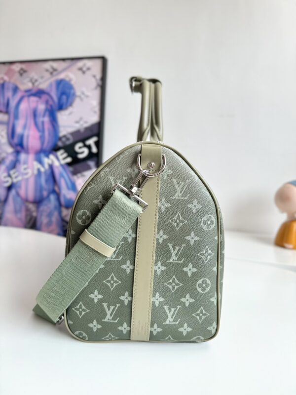 Louis Vuitton Keepall Bandoulière 45 Travel Bag