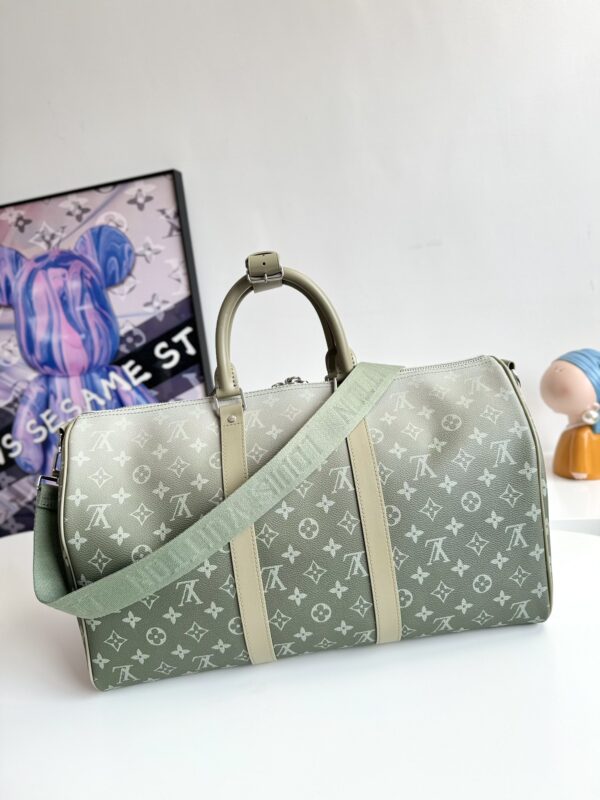Louis Vuitton Keepall Bandoulière 45 Travel Bag