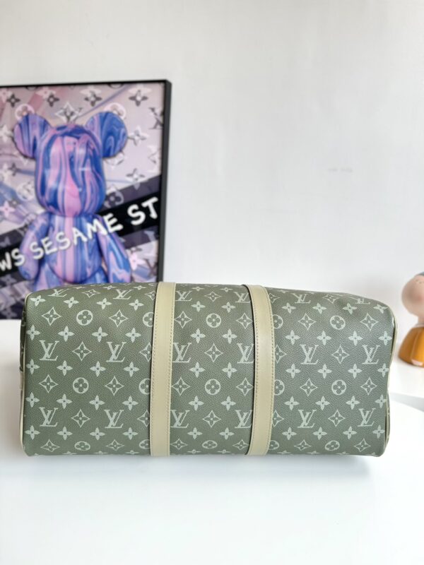 Louis Vuitton Keepall Bandoulière 45 Travel Bag