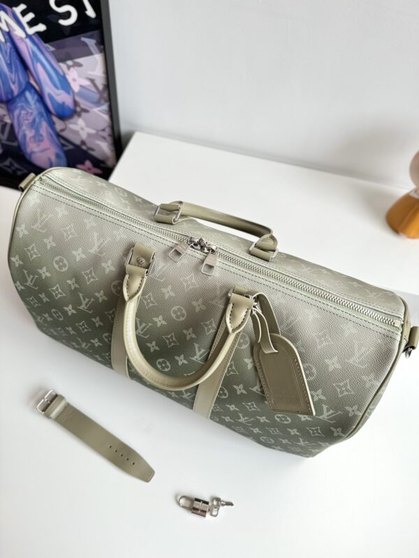Louis Vuitton Keepall Bandoulière 45 Travel Bag