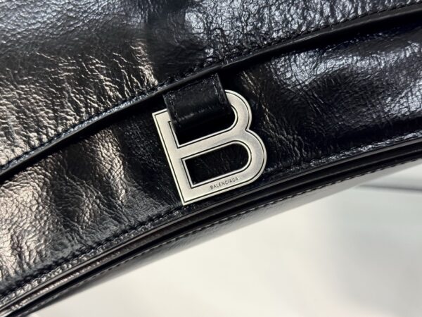 sy_no_EA783F14C19FF577EDF4D0A298FF5E21_5 Balenciaga Crush Leather Shoulder Bag