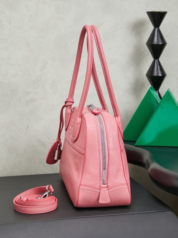 sy_no_EA8A46DFD8F21A102E0422C42CF74A71_2 Miu Miu Vivant Medium Lambskin Crossbody/Shoulder/Handbag