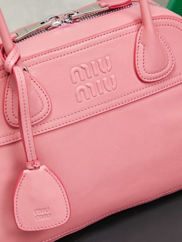 sy_no_EA8A46DFD8F21A102E0422C42CF74A71_6 Miu Miu Vivant Medium Lambskin Crossbody/Shoulder/Handbag